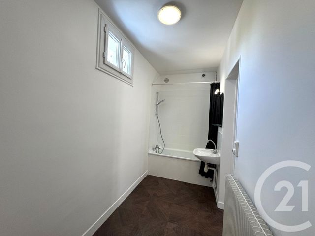 Appartement F2 à louer - 2 pièces - 35.82 m2 - NANTERRE - 92 - ILE-DE-FRANCE - Century 21 Beaurepaire