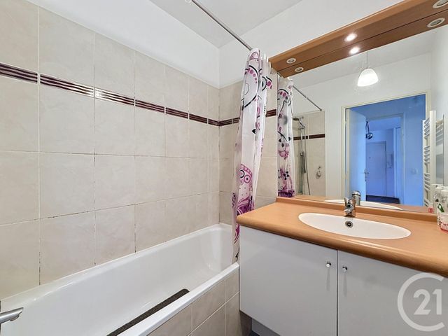 Appartement F3 à vendre - 3 pièces - 64.31 m2 - COLOMBES - 92 - ILE-DE-FRANCE - Century 21 Beaurepaire