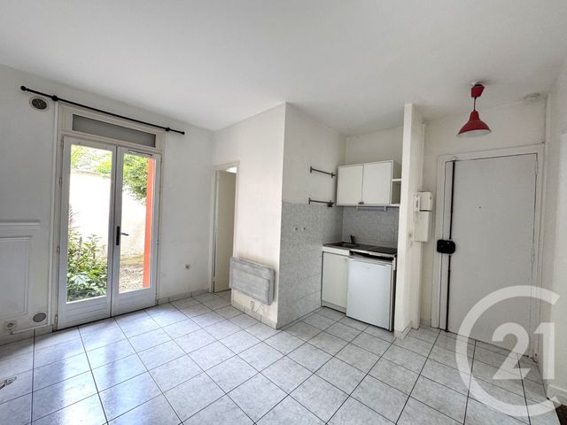 Appartement F2 à louer - 2 pièces - 26.75 m2 - PUTEAUX - 92 - ILE-DE-FRANCE - Century 21 Beaurepaire