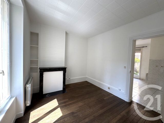 Appartement F2 à louer - 2 pièces - 26.75 m2 - PUTEAUX - 92 - ILE-DE-FRANCE - Century 21 Beaurepaire