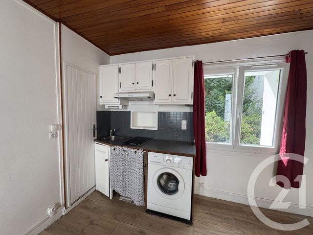 Appartement Studio à louer - 1 pièce - 22.75 m2 - PUTEAUX - 92 - ILE-DE-FRANCE - Century 21 Beaurepaire