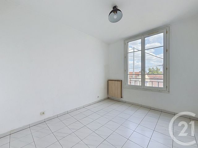 Appartement F2 à vendre - 2 pièces - 32.3 m2 - COLOMBES - 92 - ILE-DE-FRANCE - Century 21 Beaurepaire
