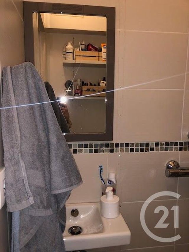Appartement F2 à louer - 2 pièces - 29.0 m2 - BOIS COLOMBES - 92 - ILE-DE-FRANCE - Century 21 Beaurepaire