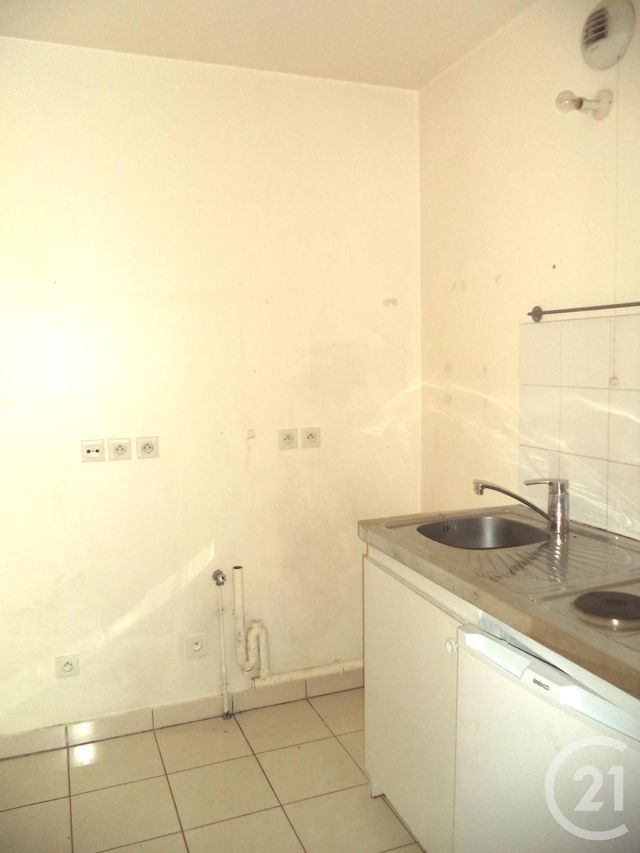 Appartement F2 à louer - 2 pièces - 30.74 m2 - LA GARENNE COLOMBES - 92 - ILE-DE-FRANCE - Century 21 Beaurepaire