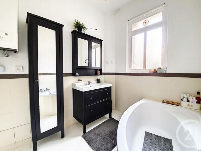 Appartement F2/3 à vendre - 3 pièces - 56.01 m2 - COLOMBES - 92 - ILE-DE-FRANCE - Century 21 Beaurepaire