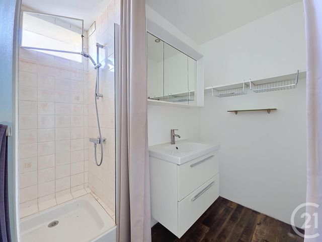 Appartement F3 à vendre - 3 pièces - 56.27 m2 - COLOMBES - 92 - ILE-DE-FRANCE - Century 21 Beaurepaire