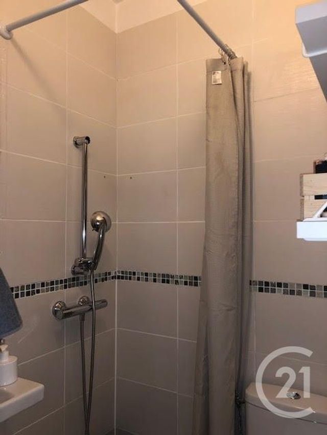 Appartement F2 à louer - 2 pièces - 29.0 m2 - BOIS COLOMBES - 92 - ILE-DE-FRANCE - Century 21 Beaurepaire