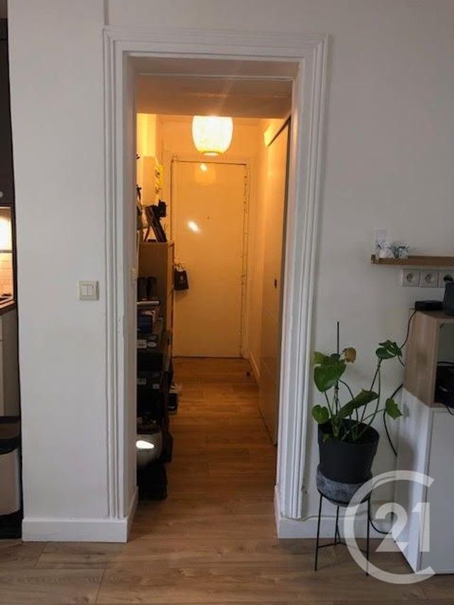 Appartement F2 à louer - 2 pièces - 29.0 m2 - BOIS COLOMBES - 92 - ILE-DE-FRANCE - Century 21 Beaurepaire