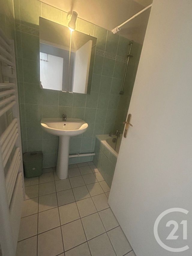 Appartement F1 à louer - 1 pièce - 29.4 m2 - COLOMBES - 92 - ILE-DE-FRANCE - Century 21 Beaurepaire