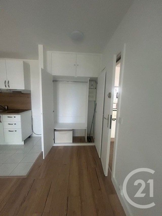 Appartement Studio à louer - 1 pièce - 32.32 m2 - COLOMBES - 92 - ILE-DE-FRANCE - Century 21 Beaurepaire