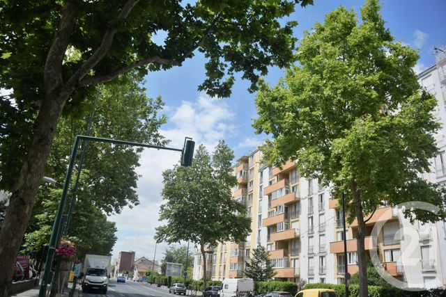 Appartement Studio à louer - 1 pièce - 32.32 m2 - COLOMBES - 92 - ILE-DE-FRANCE - Century 21 Beaurepaire