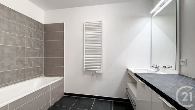 Appartement F3 à louer - 3 pièces - 62.17 m2 - COLOMBES - 92 - ILE-DE-FRANCE - Century 21 Beaurepaire