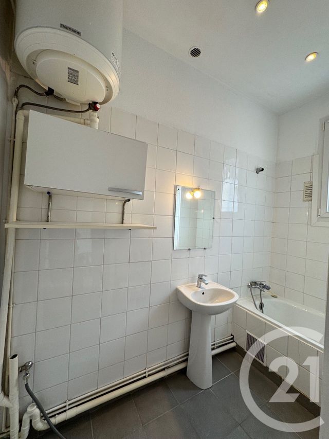 Appartement F1 à louer - 1 pièce - 20.5 m2 - ASNIERES SUR SEINE - 92 - ILE-DE-FRANCE - Century 21 Beaurepaire
