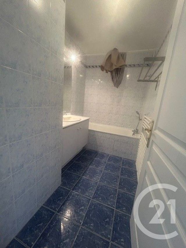 Appartement F3 à louer - 3 pièces - 69.0 m2 - ASNIERES SUR SEINE - 92 - ILE-DE-FRANCE - Century 21 Beaurepaire