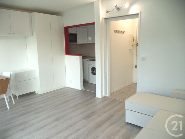 Appartement Studio à louer - 1 pièce - 24.46 m2 - COLOMBES - 92 - ILE-DE-FRANCE - Century 21 Beaurepaire