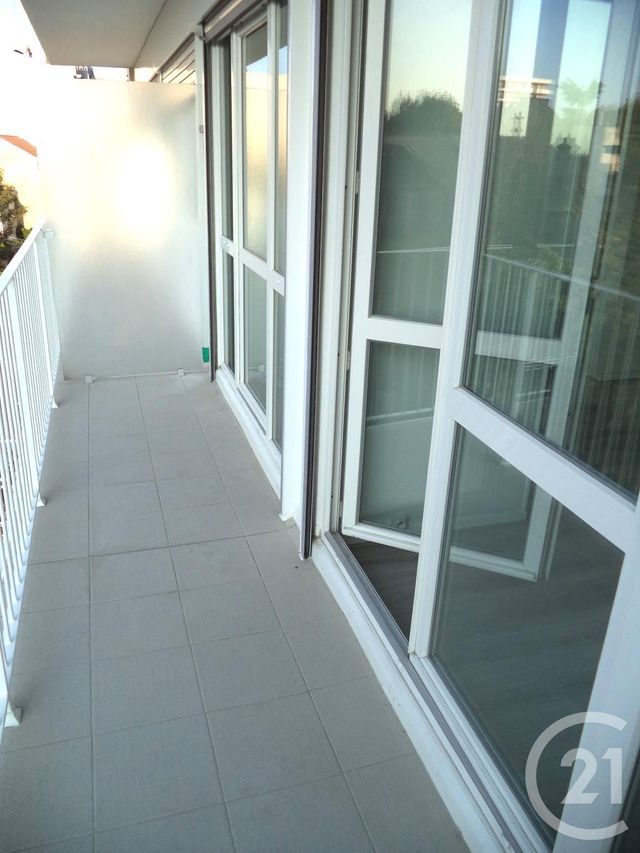 Appartement Studio à louer - 1 pièce - 24.46 m2 - COLOMBES - 92 - ILE-DE-FRANCE - Century 21 Beaurepaire
