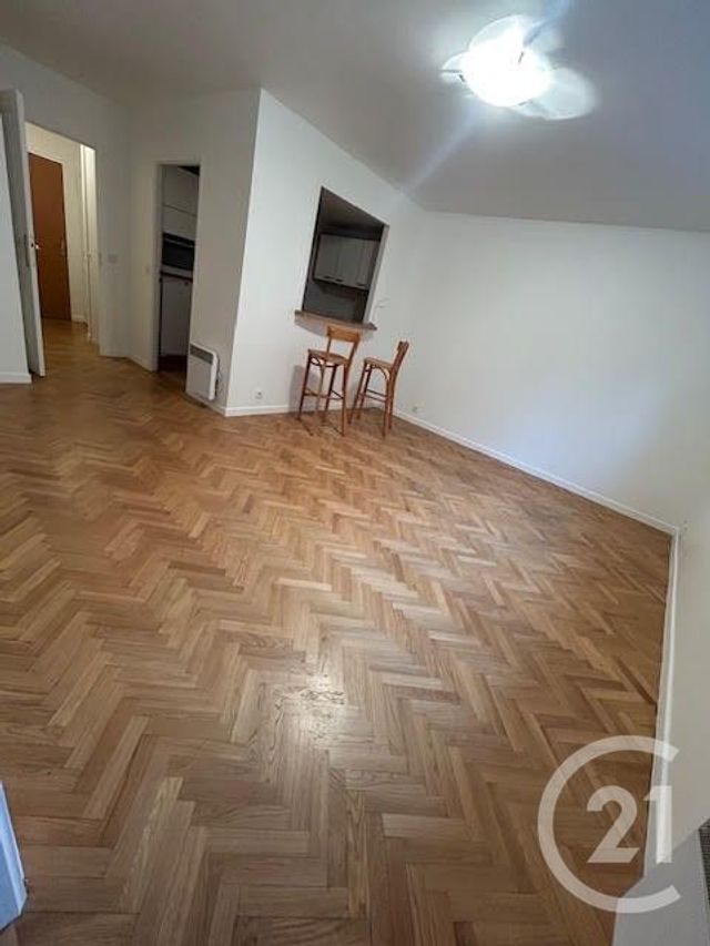 Appartement F2 à louer - 2 pièces - 45.0 m2 - ASNIERES SUR SEINE - 92 - ILE-DE-FRANCE - Century 21 Beaurepaire