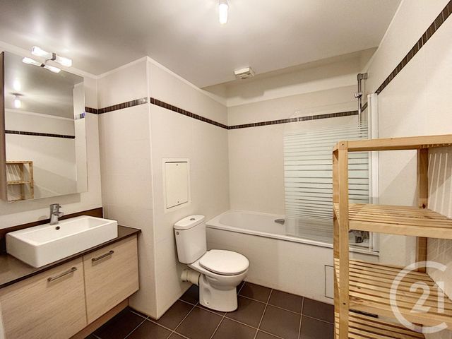 Appartement F2 à louer - 2 pièces - 37.99 m2 - SURESNES - 92 - ILE-DE-FRANCE - Century 21 Beaurepaire