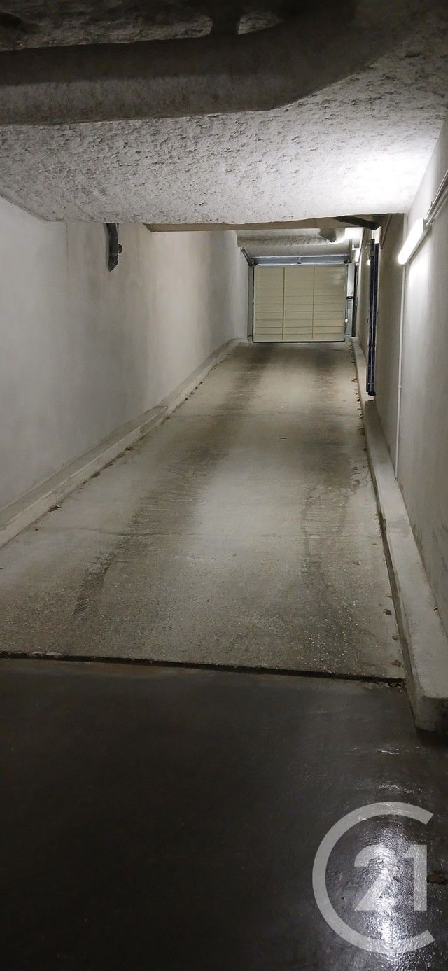 parking à louer - 10.0 m2 - COLOMBES - 92 - ILE-DE-FRANCE - Century 21 Beaurepaire