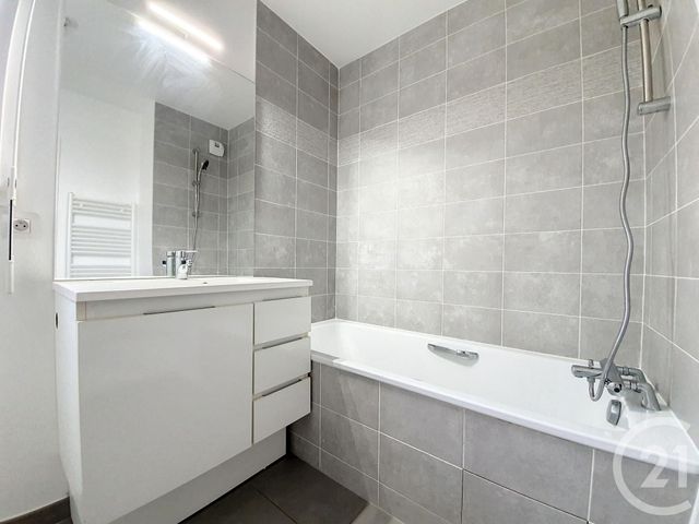 Appartement F4 à louer - 4 pièces - 84.73 m2 - PUTEAUX - 92 - ILE-DE-FRANCE - Century 21 Beaurepaire